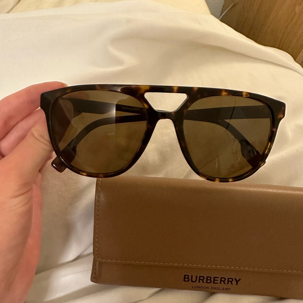 Burberry tortoise aviator sunglasses
